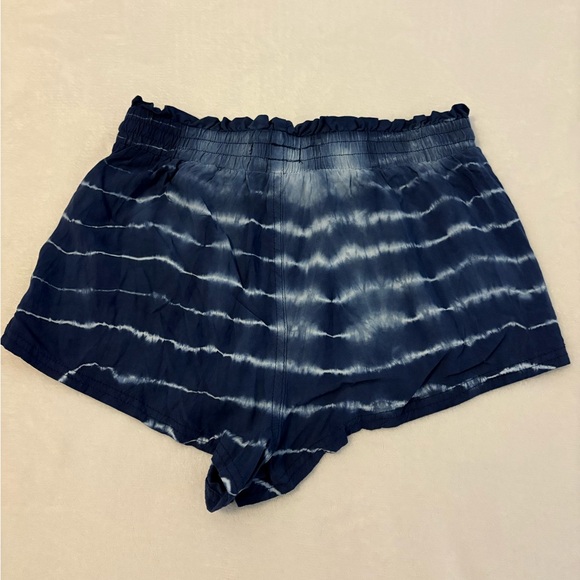 Aeropostale Tie Dye Shorts - Picture 2 of 8